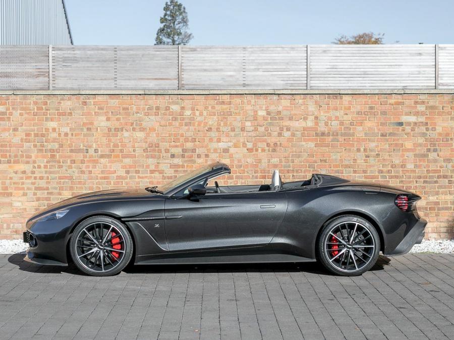  Aston Martin Vanquish Zagato Volante 2018 года  (UK) (фото 5 из 34)